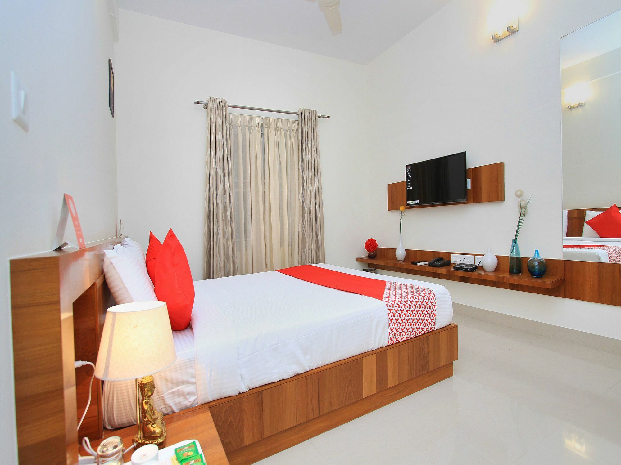 Treebo Kings Suits, Hsr Layout Bangalore Buitenkant foto