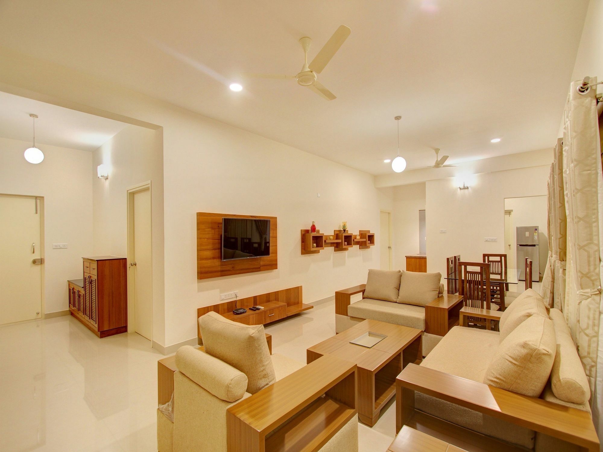 Treebo Kings Suits, Hsr Layout Bangalore Buitenkant foto