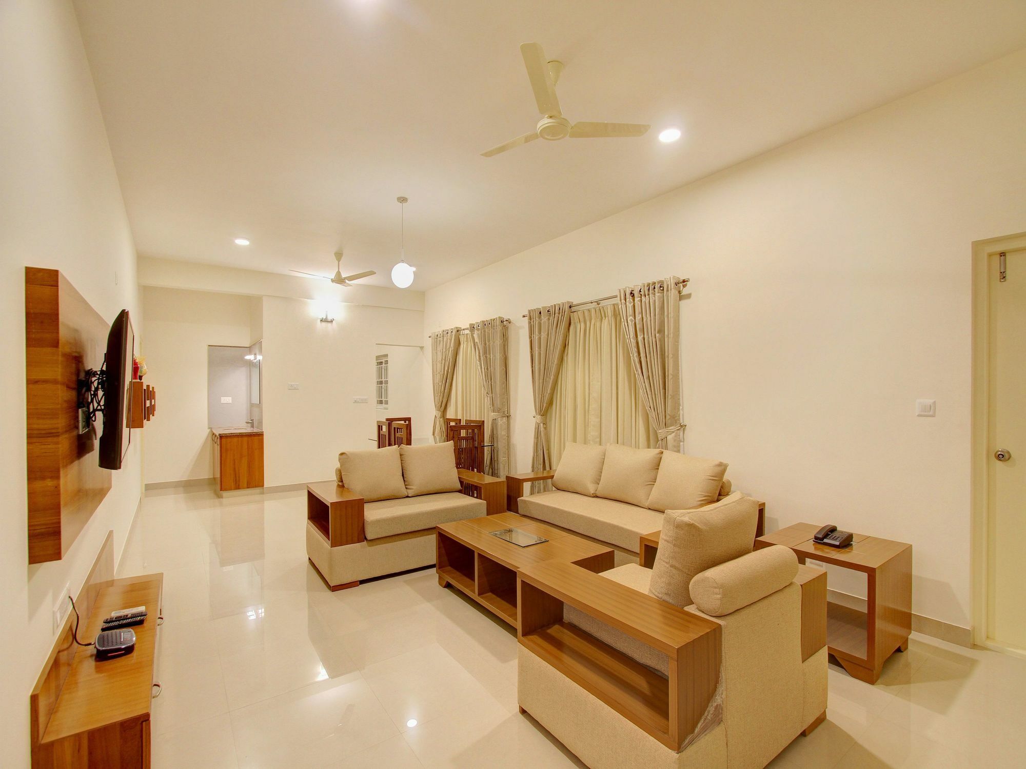 Treebo Kings Suits, Hsr Layout Bangalore Buitenkant foto