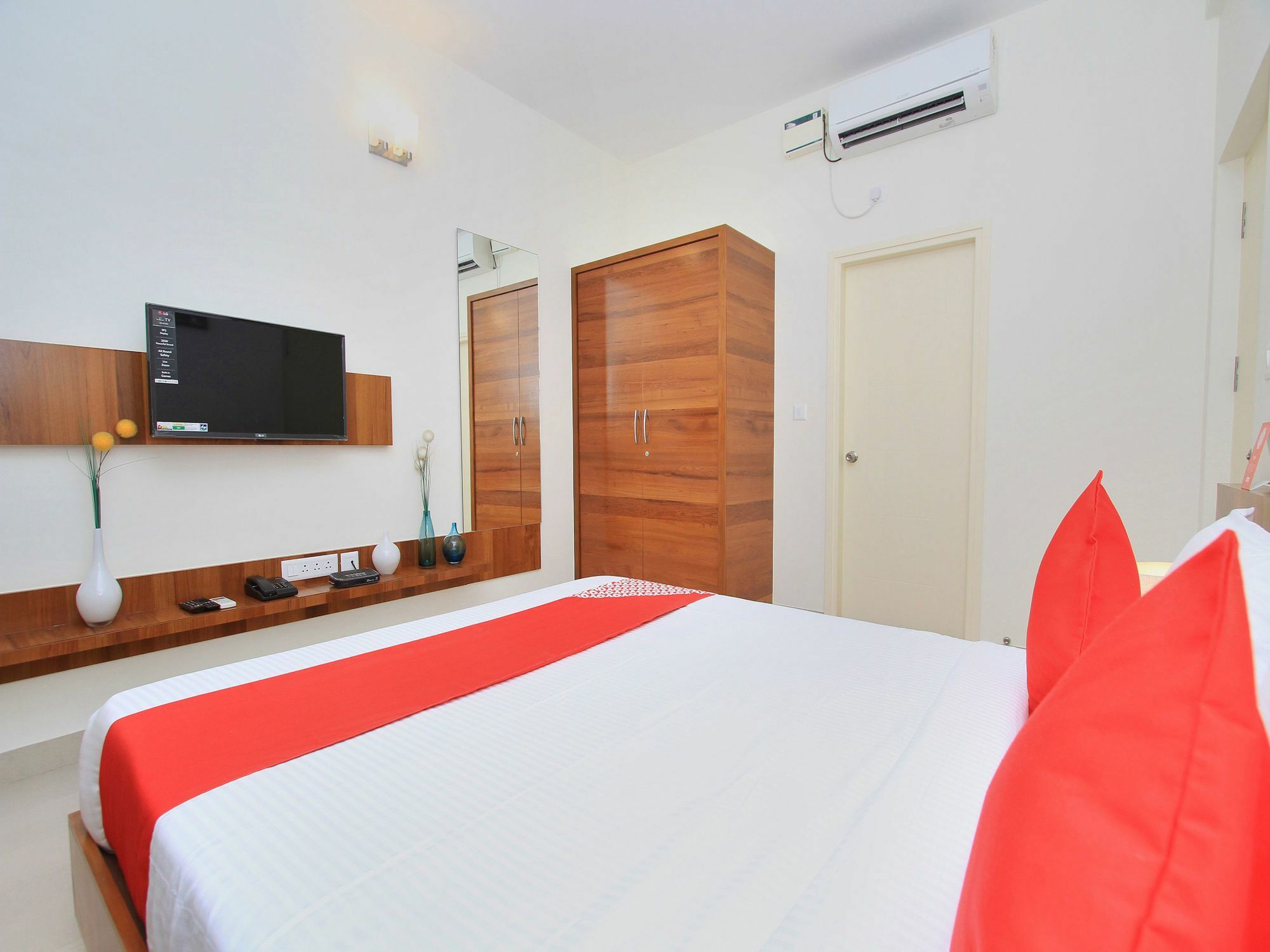 Treebo Kings Suits, Hsr Layout Bangalore Buitenkant foto